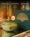 Duftkerze Hafez aus Sojawachs neben edler Geschenkbox mit Duftnoten Limette, Jasmin & Pfefferminze – Spirit of Persia