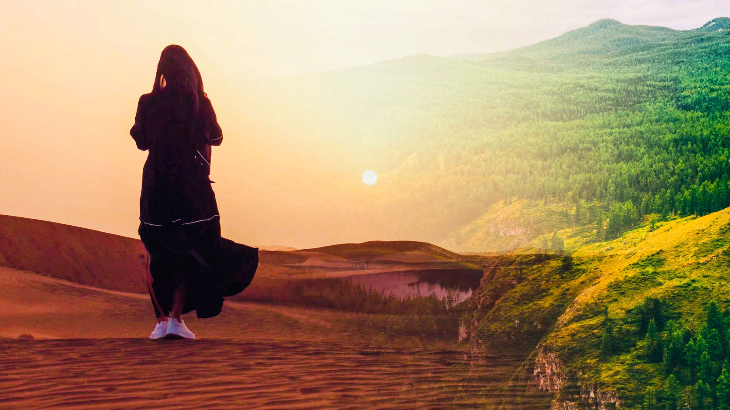 Eine Kollage in der eine persische Frau in die Ferne schaut. Auf der linken Seite des Bildes ist eine Sandwüste und auf der rechten Seite ein großer Wald zu sehen.